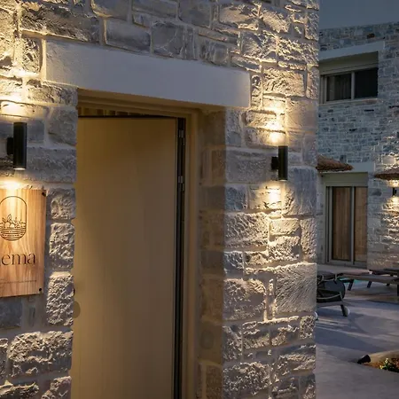 Luxury Residences *